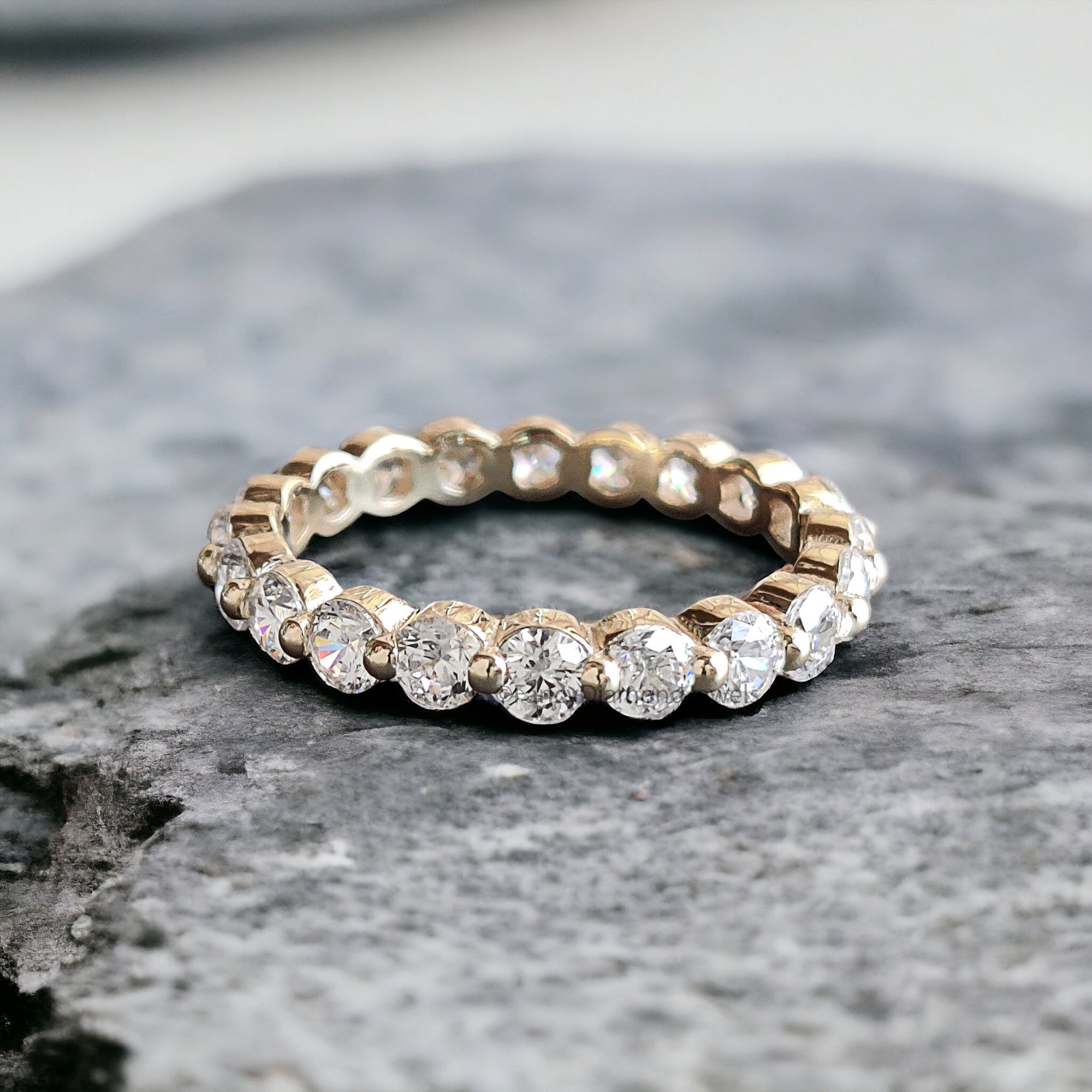 Floating Bubble Wedding Band 1.00/ 1.50/ 2.00/ 2.50/ 3.00 MM Single Prong Set Full Eternity Band Moissanite Stacking Rings Bridal Band FD304