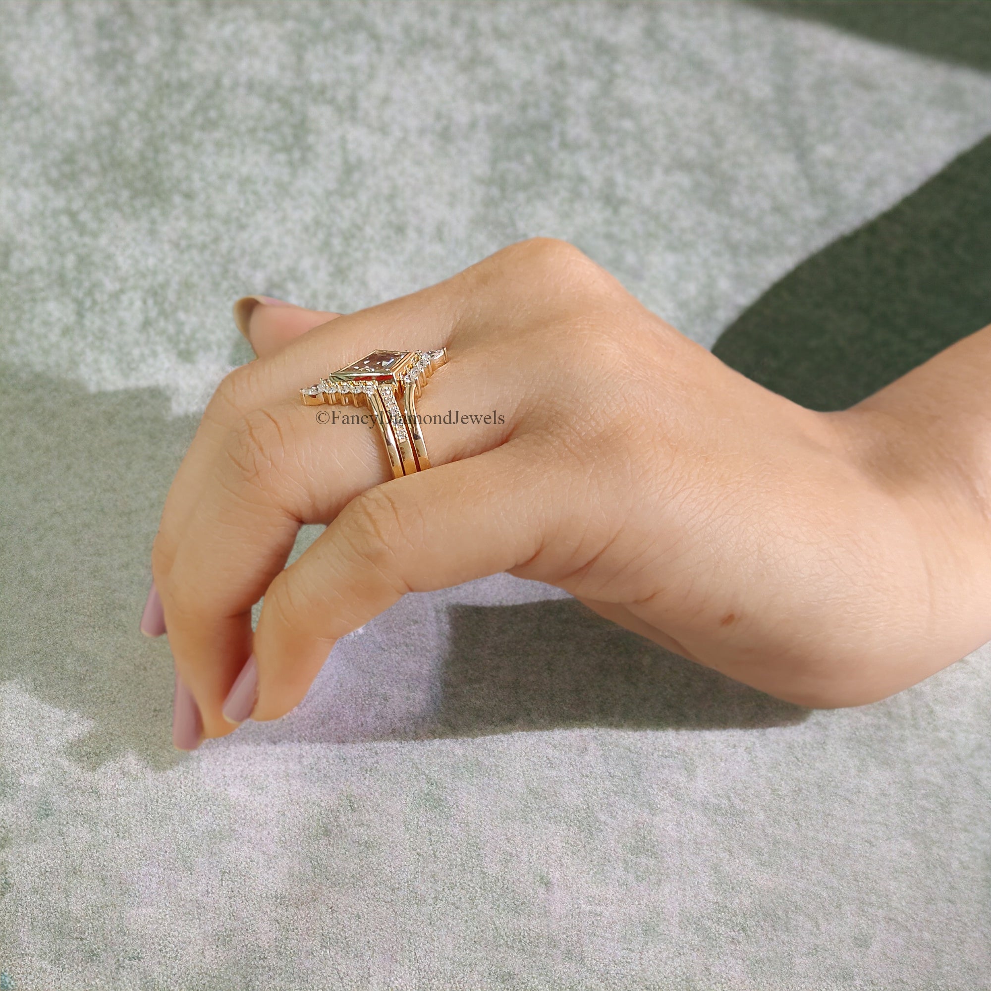 Vintagae Kite Cut Moissanite Engagement Ring Set Yellow Gold Round Cut Chevron Wedding Ring Pear Cut Curved Band Promise Bridal Set FD106